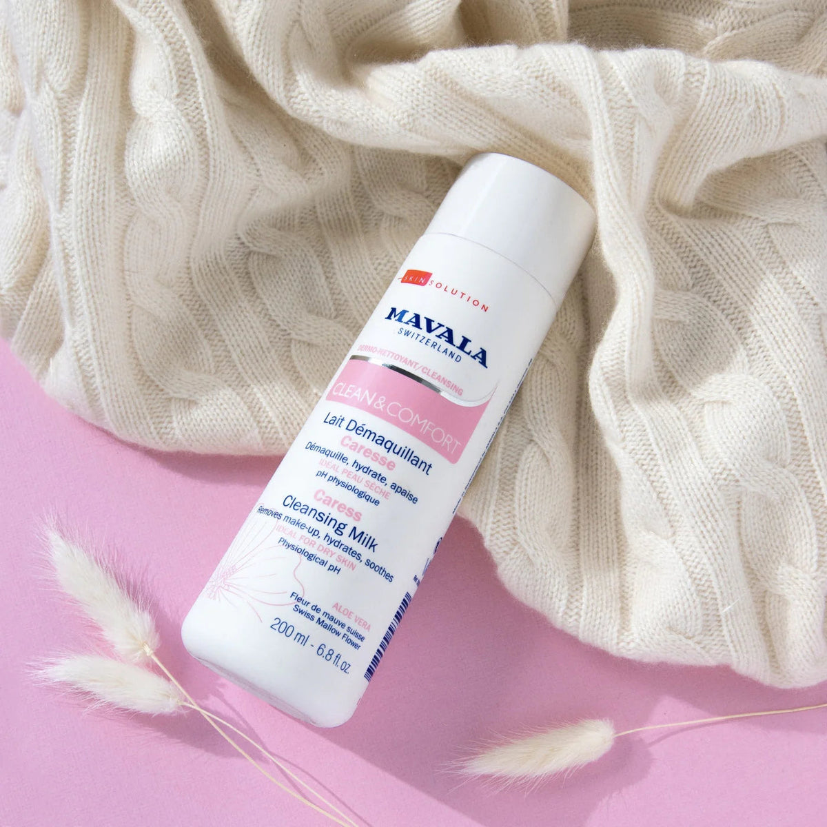 Mavala Clean&Comfort Okşayan Temizleme Sütü 200ml kullanım ve ürün görseli
