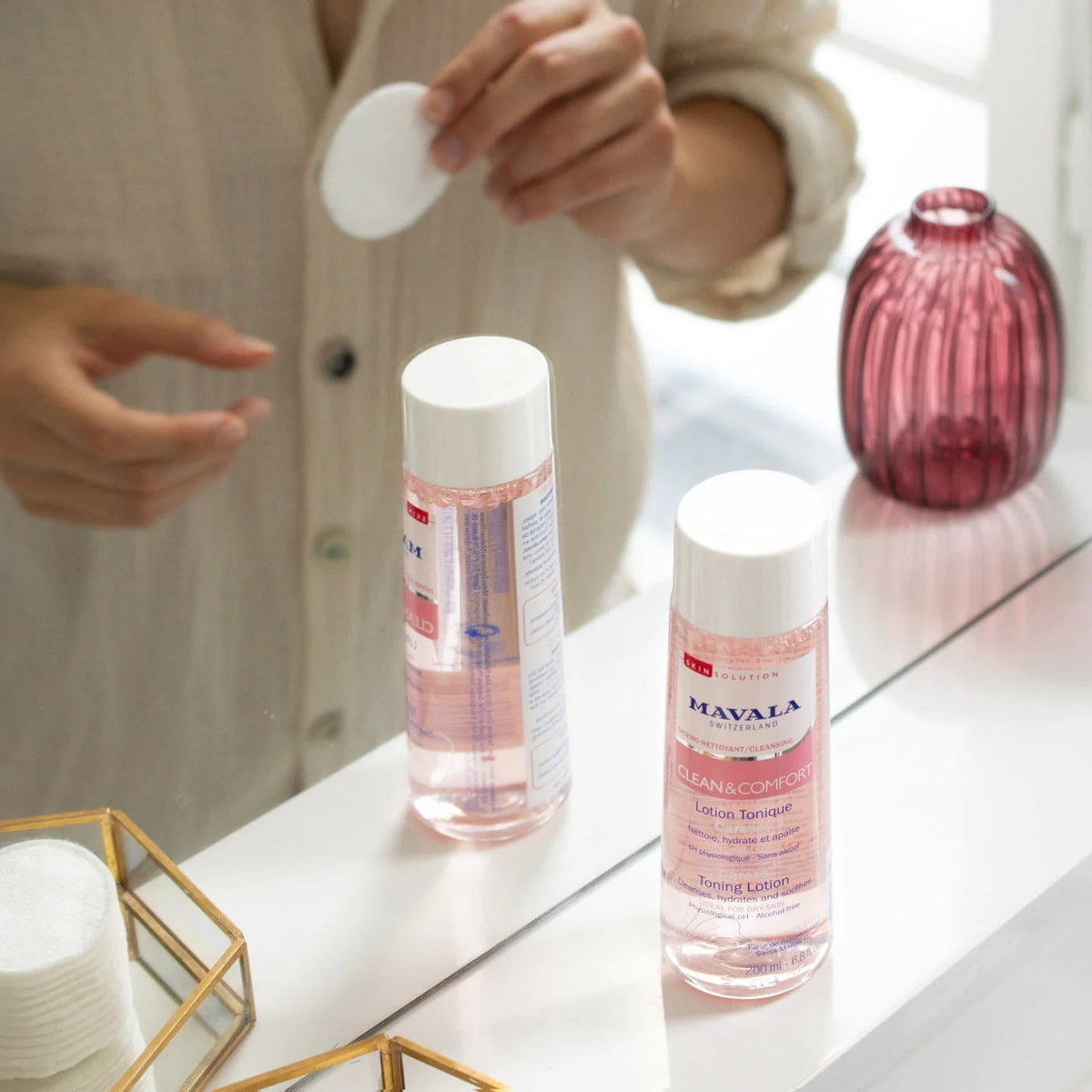 Mavala Clean&Comfort Okşayan Tonik Losyon 200ml kullanım ve ürün görseli