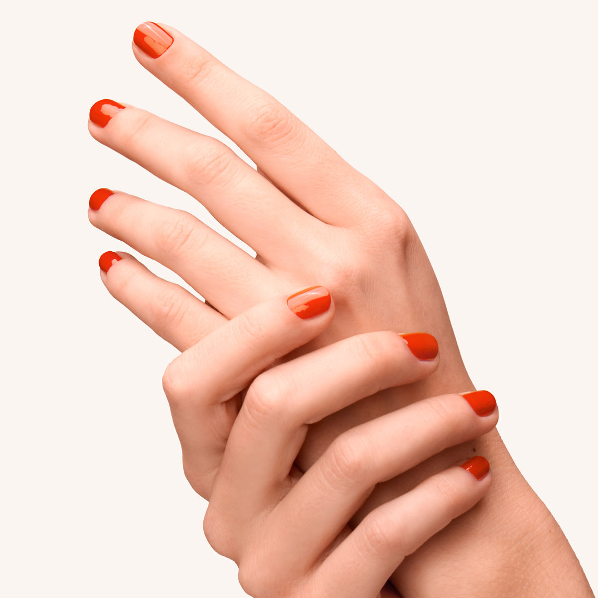 Mavala Mini Color Oje 169 Waikiki Orange 5 ml renk ve uygulama görünümü