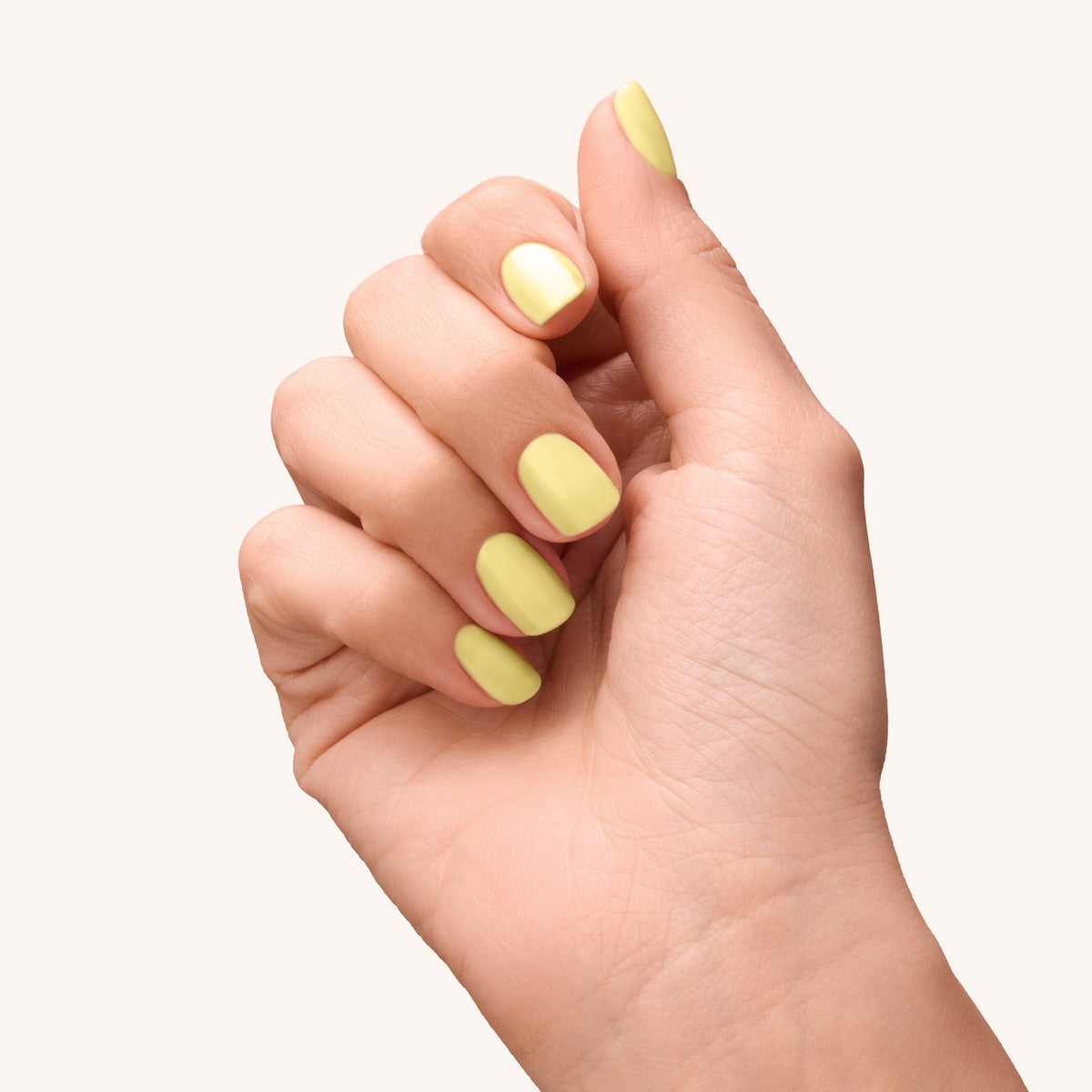 Mavala Mini Color Oje 179 Lemon Cream 5 ml renk ve uygulama görünümü