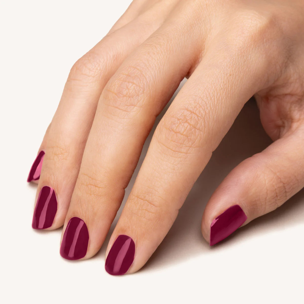 Mavala Mini Color Oje 92 New Delhi 5 ml renk ve uygulama görünümü